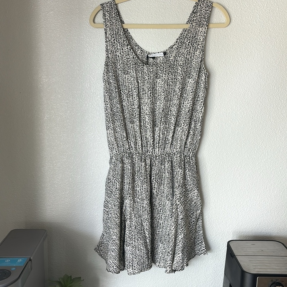 Three Eighty Two White Black Lila Abstract Dress Small - Picture 2 of 8